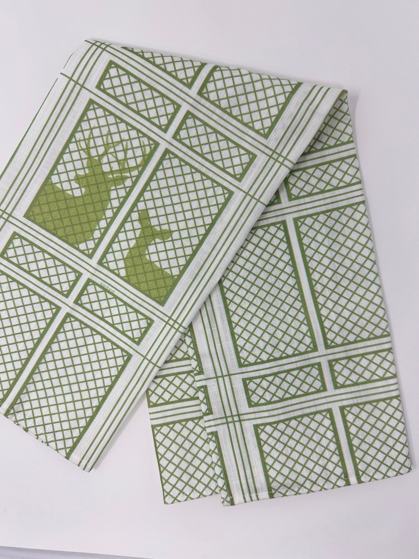 Lattice Deer Hand Towel