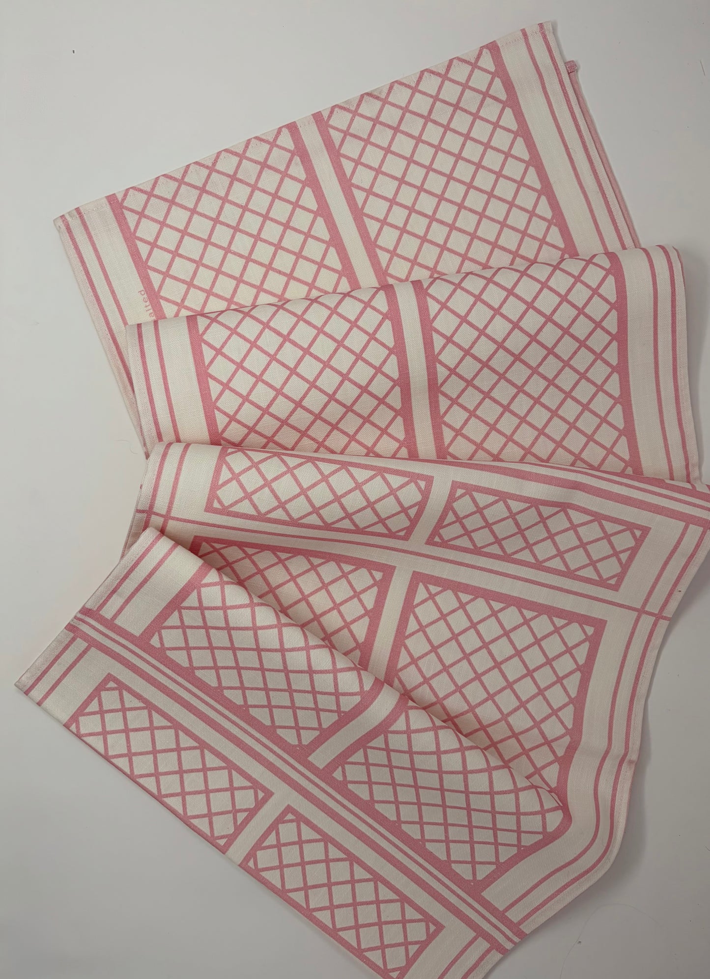Lattice Table Runner - Pink