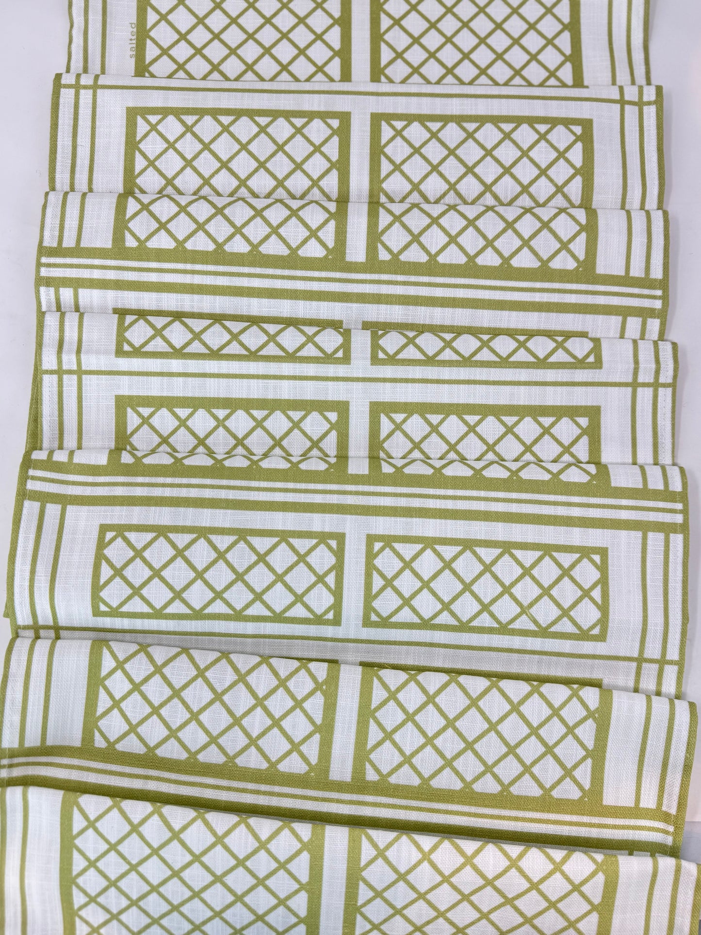 Lattice Tablerunner