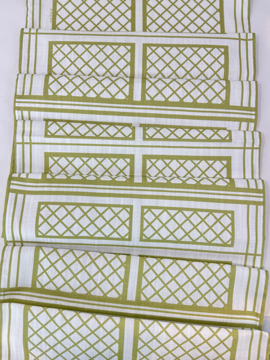 Lattice Tablerunner