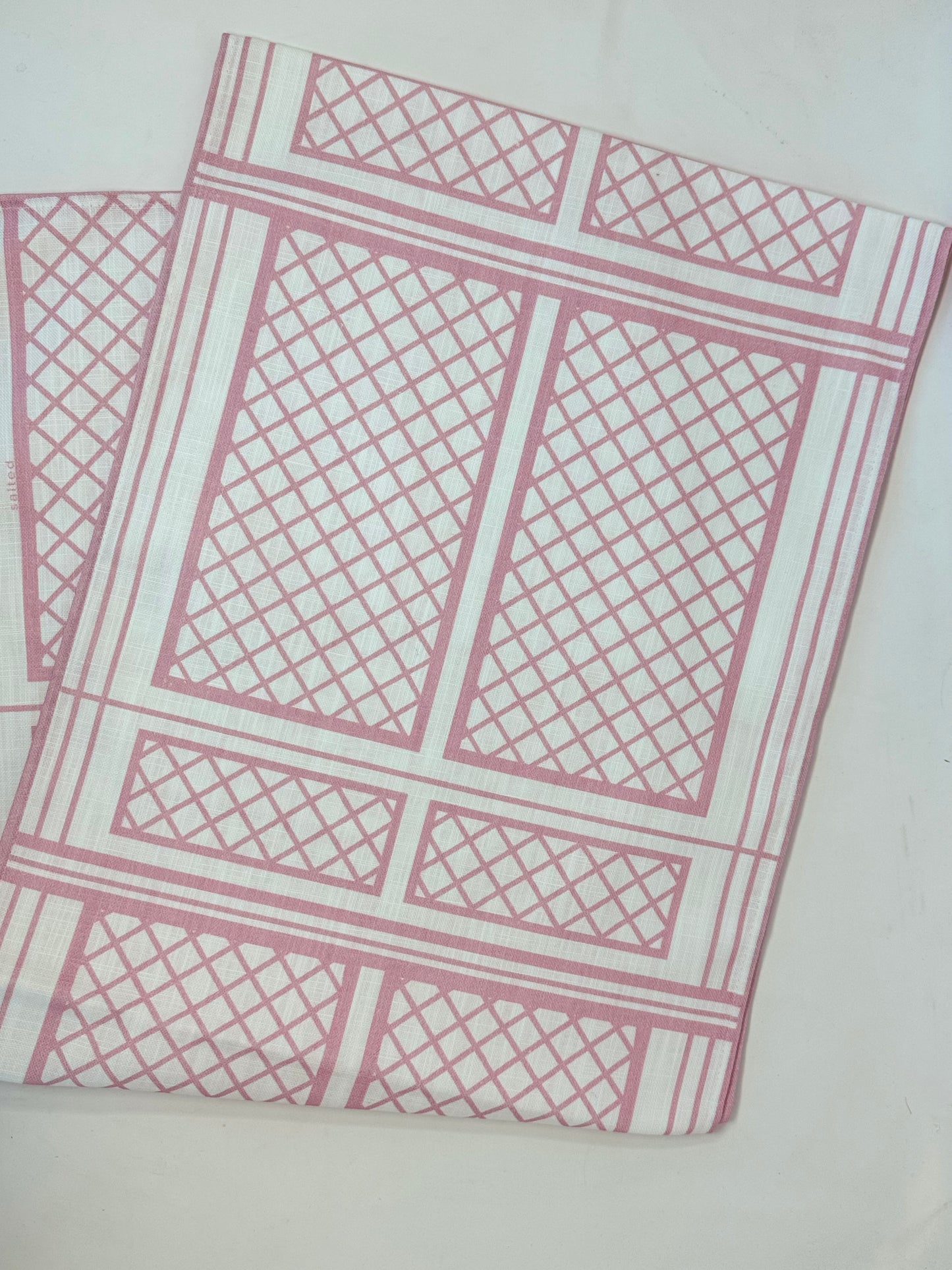 Lattice Tablerunner